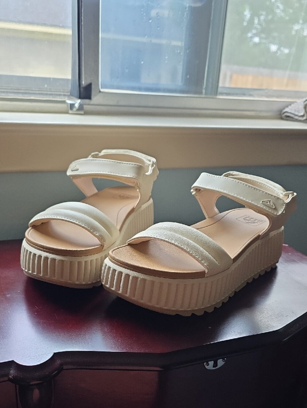 REEF Women’s Platform Sandals in Cream - Picture 3 of 5